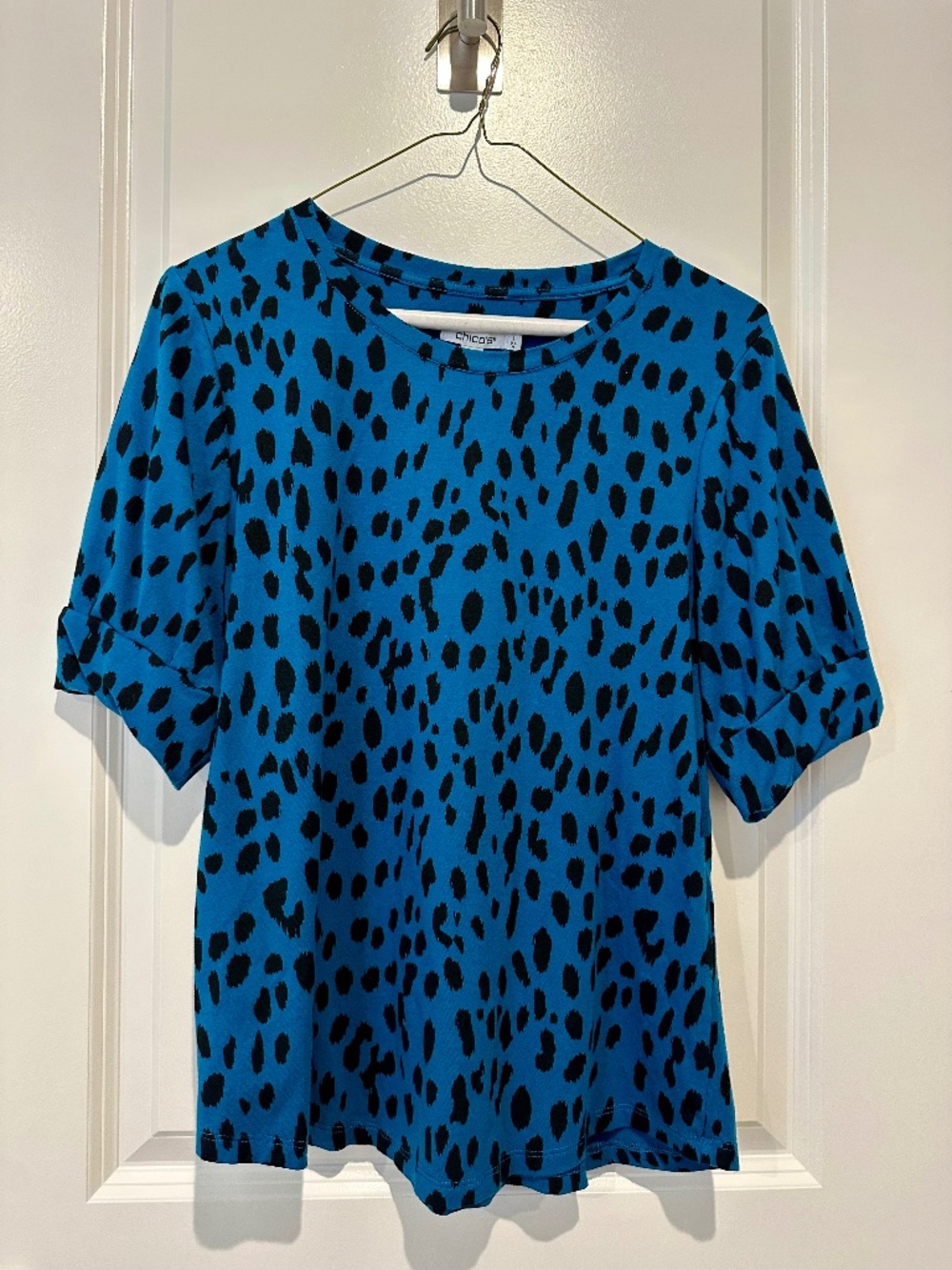 Chico Vibrant Blue with Black Leopard Women’s SZ 1 (8 US) Top